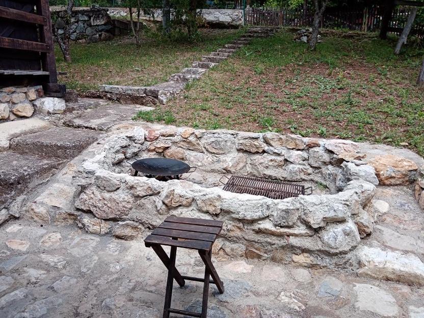 Vikendica Ovcar Banja Βίλα Τσάτσακ Εξωτερικό φωτογραφία