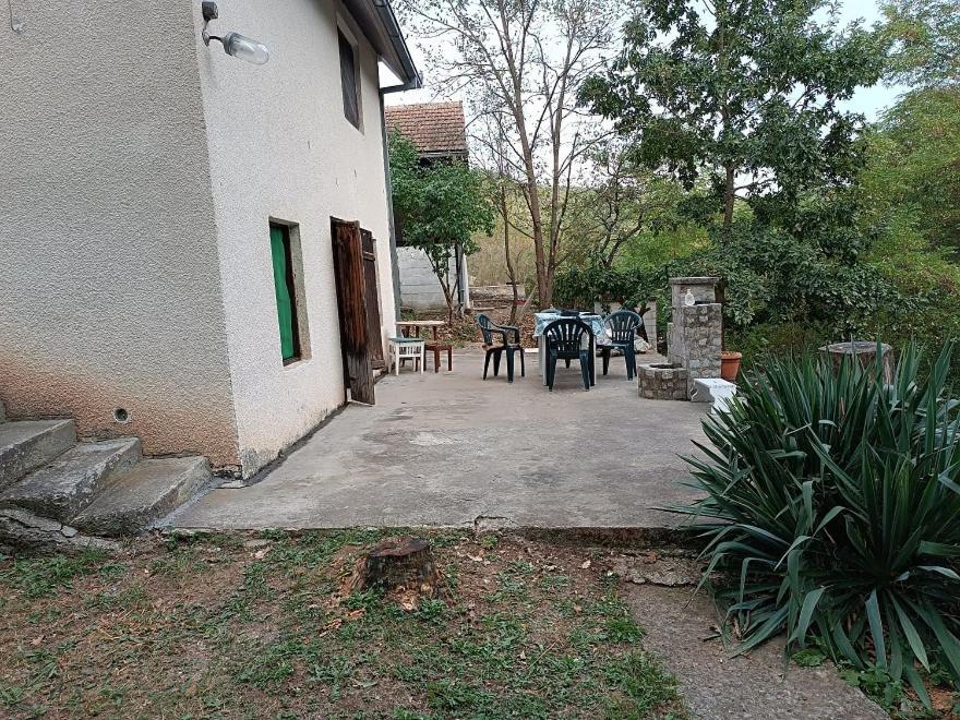 Vikendica Ovcar Banja Βίλα Τσάτσακ Εξωτερικό φωτογραφία